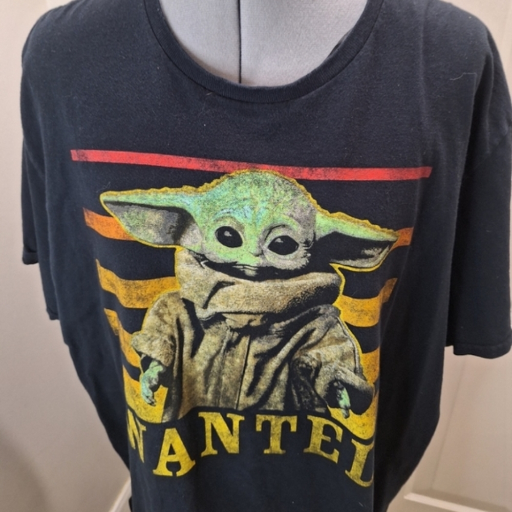 Yoda Mandalorian T Shirt. Mad Engine      Size 2X